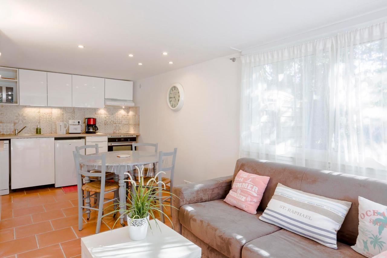 L'Olivier - Climatise Appartement 4 Pers Plus Bebe - 2 Pieces Proche Mer Saint-Raphael  Bagian luar foto